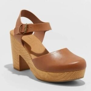 Universal Thread Marcia Tan Heeled Clogs